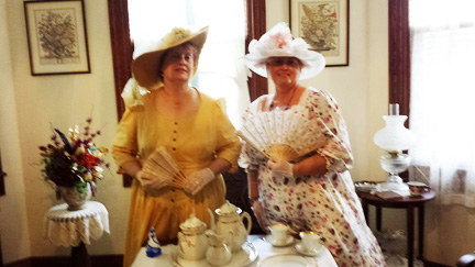 Womens Vintage Clothing - 2