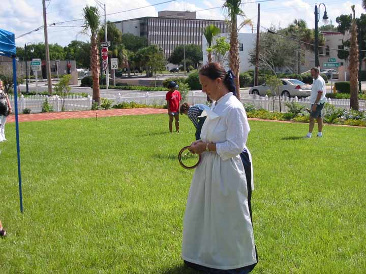 110703-DocentMaryMor#40001