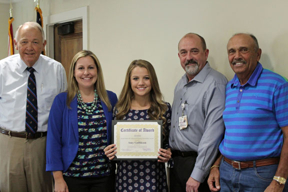 Amy Gullikson receives scholarship Amy Gullikson receives scholarship